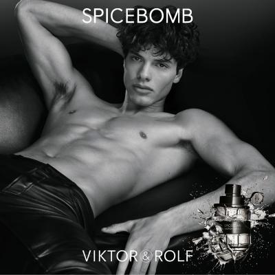 Viktor &amp; Rolf Spicebomb Eau de Toilette férfiaknak 150 ml