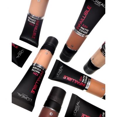 L&#039;Oréal Paris Infaillible 32H Matte Cover SPF25 Alapozó nőknek 30 ml Változat 110