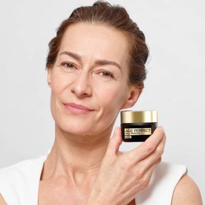 L&#039;Oréal Paris Age Perfect Cell Renew Day Cream Nappali arckrém nőknek 50 ml