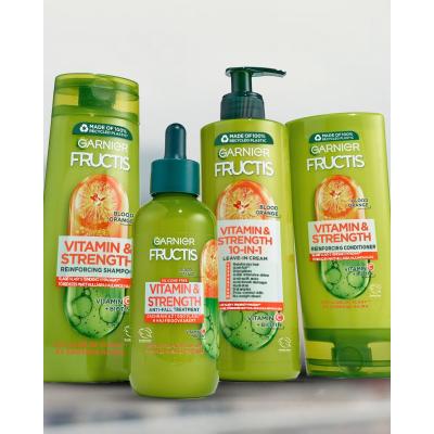 Garnier Fructis Vitamin &amp; Strength Reinforcing Shampoo Sampon nőknek 250 ml