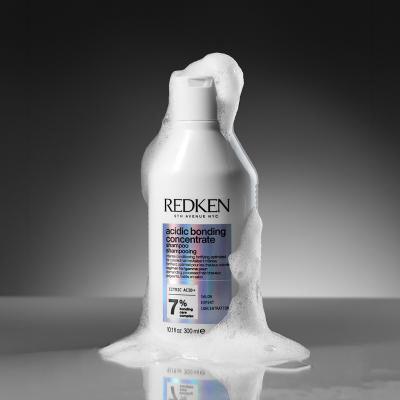 Redken Acidic Bonding Concentrate Sampon nőknek 300 ml