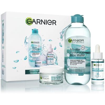 Garnier Skin Naturals Hyaluronic Aloe Ajándékcsomagok Skin Naturals Hyaluronic Aloe Jelly Daily Moisturizing Care nappali arcgél 50 ml + Skin Naturals Micellar Hyaluronic Aloe Water micellás víz 400 ml + Skin Naturals Hyaluronic Aloe arcszérum 30 ml