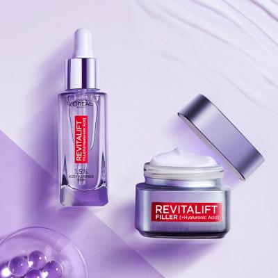 L&#039;Oréal Paris Revitalift Filler HA Deep Replumping And Restoring Volume Ajándékcsomagok Revitalift Filler HA nappali arckrém 50 ml + Revitalift Filler HA Serum arcszérum 30 ml + Revitalift Filler HA Cooling Eye Serum-Mask szemmaszk 1 db