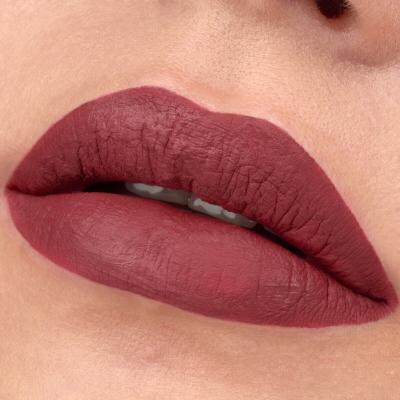 Essence 8h Matte Liquid Lipstick Rúzs nőknek 2,5 ml Változat 08 Dark Berry