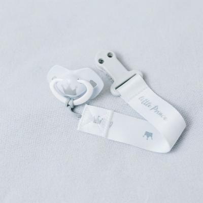 Canpol babies Royal Baby Soother Clip With Ribbon Little Prince Cumilánc gyermekeknek 1 db