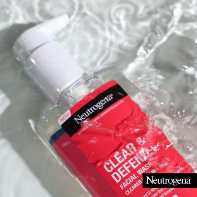 Neutrogena Clear &amp; Defend+ Facial Wash Arctisztító gél 200 ml