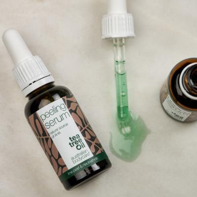 Australian Bodycare Tea Tree Oil Peeling Serum Arcszérum nőknek 30 ml