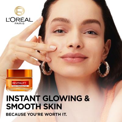 L&#039;Oréal Paris Revitalift Vitamin C Brightening Cream Nappali arckrém nőknek 50 ml