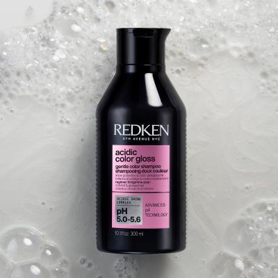 Redken Acidic Color Gloss Dream Big Ajándékcsomagok Acidic Color Gloss sampon 300 ml + Acidic Color Gloss hajkondicionáló 300 ml + Acidic Color Gloss Heat Protection Treatment hővédő spray 190 ml