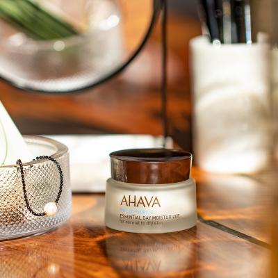 AHAVA Time To Hydrate Essential Day Moisturizer Normal To Dry Skin Nappali arckrém nőknek 50 ml