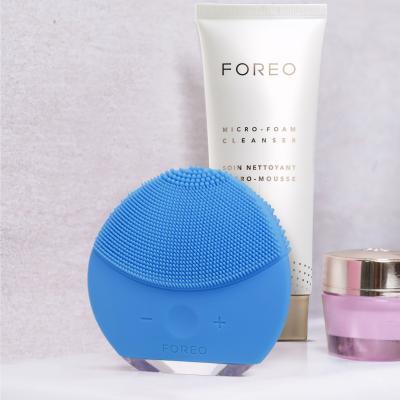 Foreo LUNA™ Mini 2 T-Sonic Facial Cleansing Device Tisztítókefe nőknek 1 db Változat Aquamarine